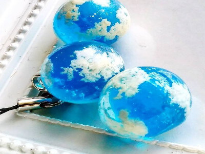 雲レジンで青空をチャームに 作り方と素敵な作品例 Fecy