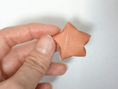 折り紙で作る幸せを運ぶラッキースター 作り方のコツと応用編 Fecy